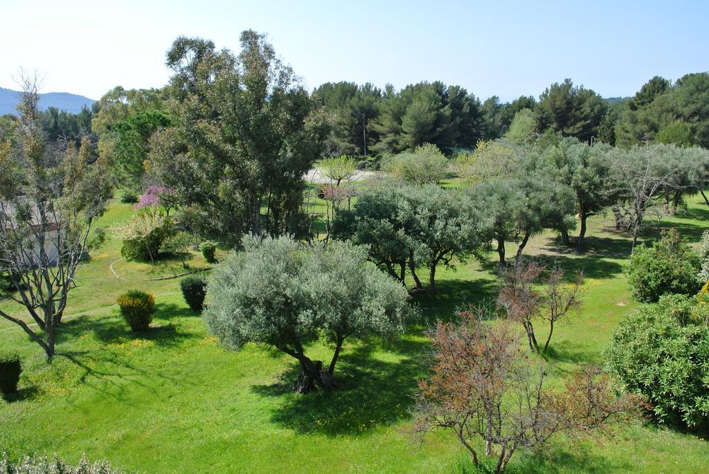 Le Domaine Des Oliviers Leilighet Saint-Cyr-sur-Mer Eksteriør bilde